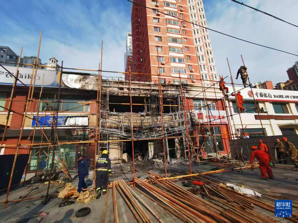 遼寧遼陽市白塔區(qū)一飯店發(fā)生火災(zāi) 致22死3傷